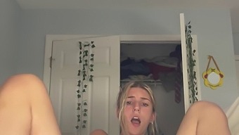 Young Girl'S Solo Pleasure Caught By Parents
